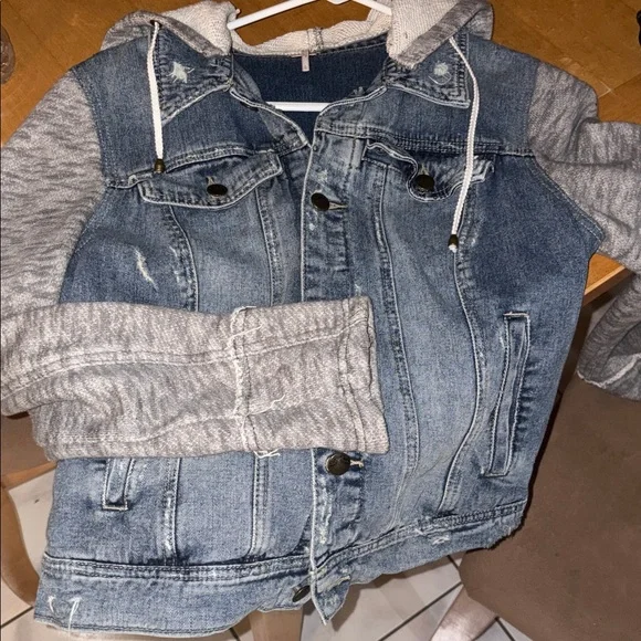 Free People Distressed Jean Jacket w/ sweatshirt sleeves and hoodie- Large EUC - Picture 11 of 12